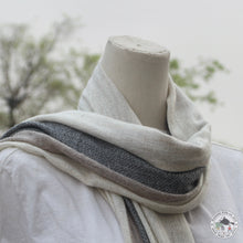 Load image into Gallery viewer, Kaschmir Schal "Kafal" (काफल)