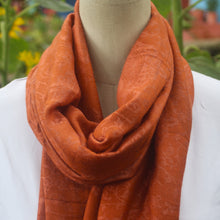 Load image into Gallery viewer, Seidenschal "Kastha" (कस्ता)