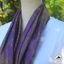 Charger l'image dans la galerie, Seidenschal "Hemja" (हेम्जा)