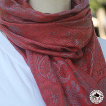 Charger l'image dans la galerie, Seidenschal "Sindoora" (सिन्दूर)