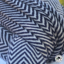 Load image into Gallery viewer, Kaschmir Schal "Bhadrakali" (भद्रकाली)