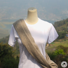 Load image into Gallery viewer, Kaschmir Schal "Dhadhing" (धादिङ)