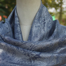 Load image into Gallery viewer, Seidenschal "Ramurama" (रामुरमा)