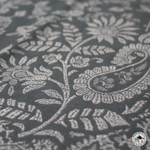 Charger l&#39;image dans la galerie, Kaschmir Schal &quot;Pumdikot&quot; ( पुम्दिकोट  )