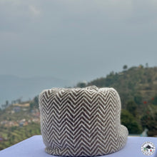 Load image into Gallery viewer, Kaschmir Schal "Dhadhing" (धादिङ)