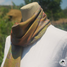 Charger l'image dans la galerie, Seidenschal "Suryakiran" (सूर्यकिरण)