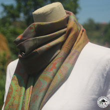 Charger l'image dans la galerie, Seidenschal "Suryakiran" (सूर्यकिरण)