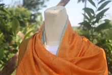 Charger l&#39;image dans la galerie, Kaschmir Schal &quot;Rajgadhi&quot; ( राज्गढ़ी )