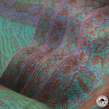 Charger l'image dans la galerie, Seidenschal "Suryakiran" (सूर्यकिरण)