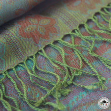 Charger l'image dans la galerie, Seidenschal "Suryakiran" (सूर्यकिरण)