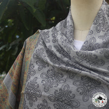 Load image into Gallery viewer, Kaschmir Schal &quot; Samajik&quot; ( सामाजिक )