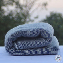 Charger l'image dans la galerie, Kaschmir Decke "Itumbaha" (इटुम्बा)