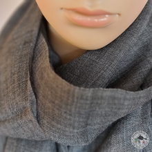 Load image into Gallery viewer, Kaschmir Schal &quot;Kalikot&quot; (काली)