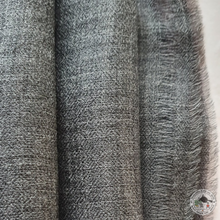 Load image into Gallery viewer, Kaschmir Schal &quot;Kalikot&quot; (काली)