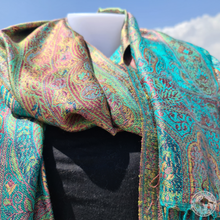 Load image into Gallery viewer, Seidenschal "Cho Polu" (चो पोलु)