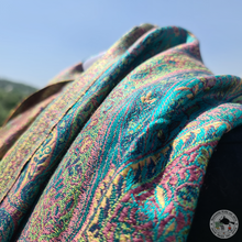 Load image into Gallery viewer, Seidenschal "Cho Polu" (चो पोलु)